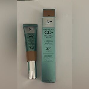 IT Cosmetics CC+ Oil-Free Matte Foundation - Shade “Rich”